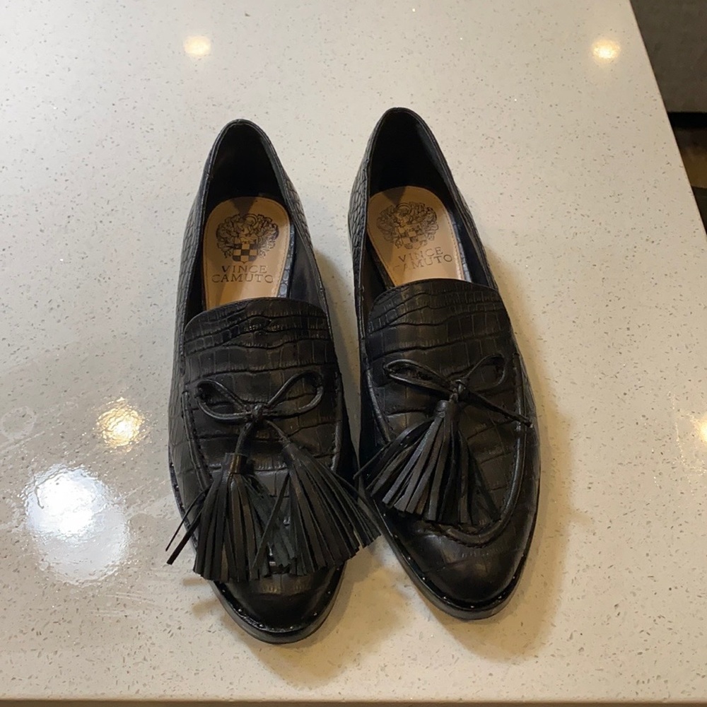 Vince Camuto black leather loafers